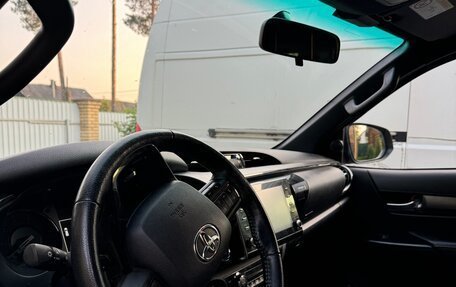 Toyota Hilux VIII, 2020 год, 16 фотография
