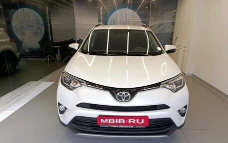 Toyota RAV4, 2018 год, 2 430 000 рублей, 2 фотография