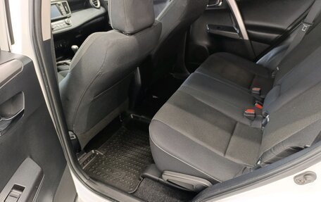 Toyota RAV4, 2018 год, 2 430 000 рублей, 8 фотография