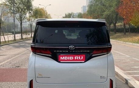 Toyota Vellfire, 2023 год, 13 000 777 рублей, 5 фотография