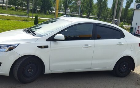 KIA Rio III рестайлинг, 2014 год, 820 000 рублей, 2 фотография