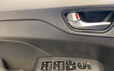 Hyundai Solaris II рестайлинг, 2021 год, 1 620 000 рублей, 8 фотография