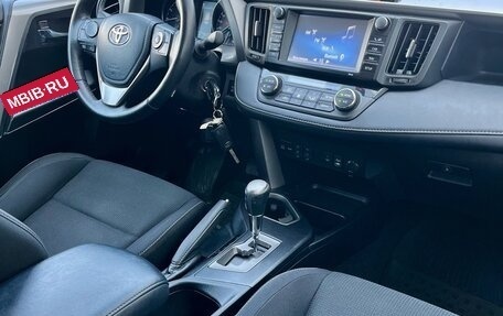 Toyota RAV4, 2017 год, 1 747 000 рублей, 8 фотография