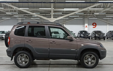 Chevrolet Niva I рестайлинг, 2018 год, 799 000 рублей, 4 фотография