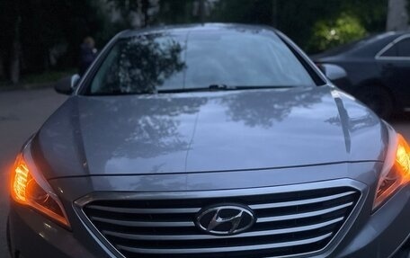 Hyundai Sonata VII, 2016 год, 1 355 000 рублей, 2 фотография