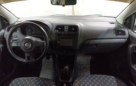 Volkswagen Polo VI (EU Market), 2013 год, 450 000 рублей, 14 фотография
