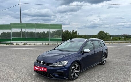 Volkswagen Golf R VII, 2020 год, 3 700 000 рублей, 12 фотография