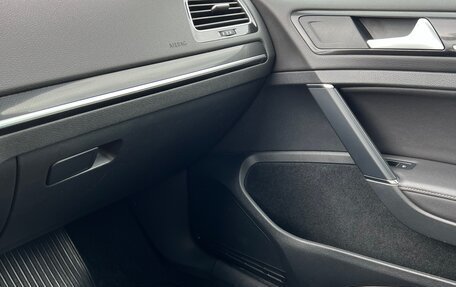 Volkswagen Golf R VII, 2020 год, 3 700 000 рублей, 34 фотография