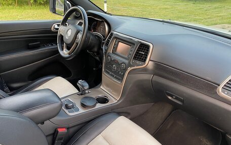 Jeep Grand Cherokee, 2013 год, 2 230 000 рублей, 24 фотография