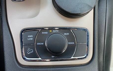 Jeep Grand Cherokee, 2013 год, 2 230 000 рублей, 30 фотография