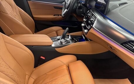 BMW 5 серия, 2021 год, 3 590 000 рублей, 8 фотография
