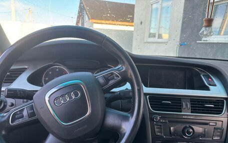 Audi A4, 2011 год, 850 000 рублей, 2 фотография