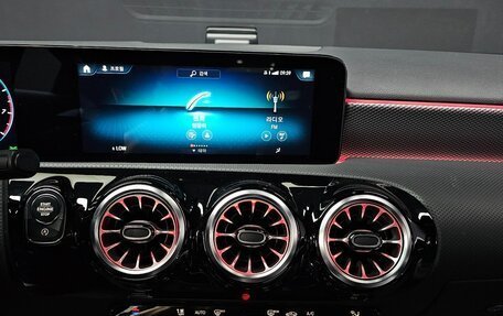 Mercedes-Benz A-Класс, 2022 год, 2 610 000 рублей, 10 фотография