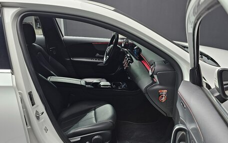 Mercedes-Benz A-Класс, 2022 год, 2 610 000 рублей, 15 фотография