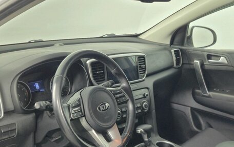 KIA Sportage IV рестайлинг, 2020 год, 2 395 000 рублей, 10 фотография