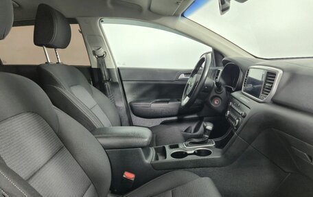 KIA Sportage IV рестайлинг, 2020 год, 2 395 000 рублей, 13 фотография