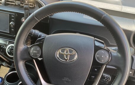 Toyota Aqua I, 2017 год, 1 360 000 рублей, 10 фотография