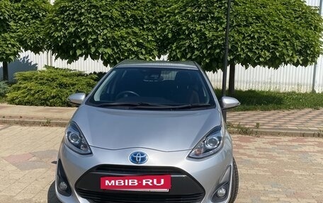 Toyota Aqua I, 2017 год, 1 360 000 рублей, 4 фотография