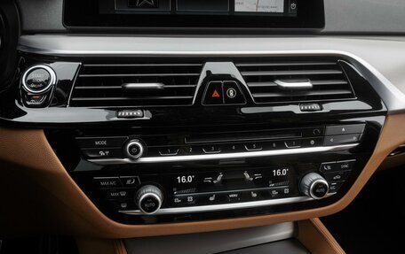 BMW 5 серия, 2018 год, 3 150 000 рублей, 14 фотография