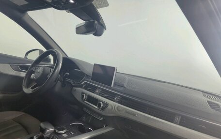 Audi A4, 2017 год, 1 895 000 рублей, 10 фотография