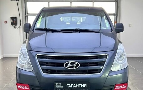 Hyundai H-1 II рестайлинг, 2016 год, 2 100 000 рублей, 2 фотография
