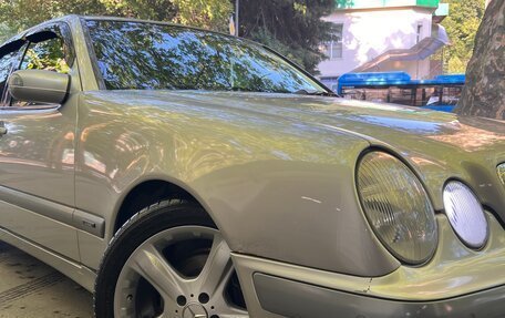 Mercedes-Benz E-Класс, 2001 год, 950 000 рублей, 2 фотография