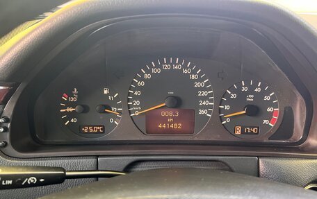 Mercedes-Benz E-Класс, 2001 год, 950 000 рублей, 10 фотография