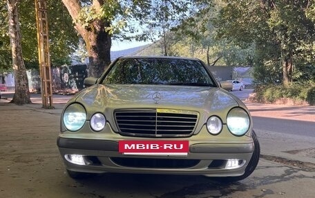 Mercedes-Benz E-Класс, 2001 год, 950 000 рублей, 9 фотография