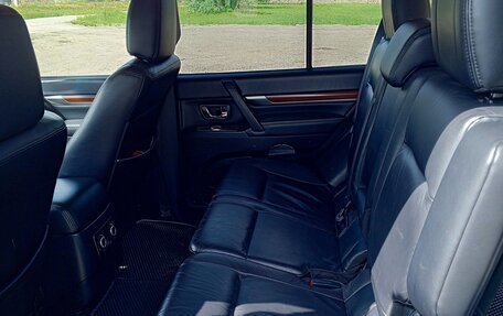 Mitsubishi Pajero IV, 2007 год, 1 290 000 рублей, 8 фотография