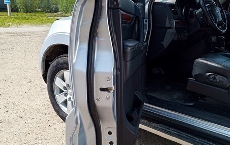 Mitsubishi Pajero IV, 2007 год, 1 290 000 рублей, 10 фотография