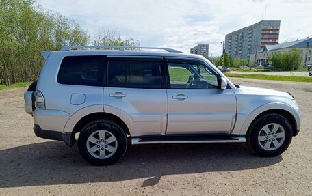 Mitsubishi Pajero IV, 2007 год, 1 290 000 рублей, 21 фотография