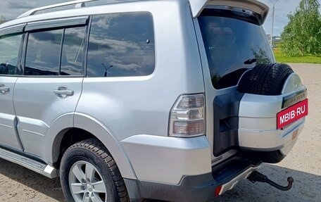 Mitsubishi Pajero IV, 2007 год, 1 290 000 рублей, 23 фотография