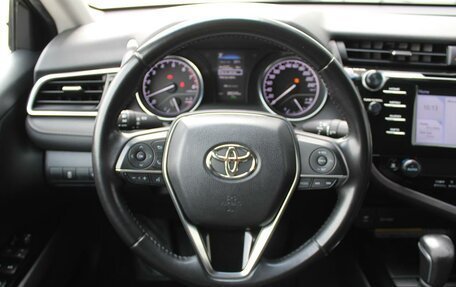 Toyota Camry, 2019 год, 2 550 000 рублей, 18 фотография