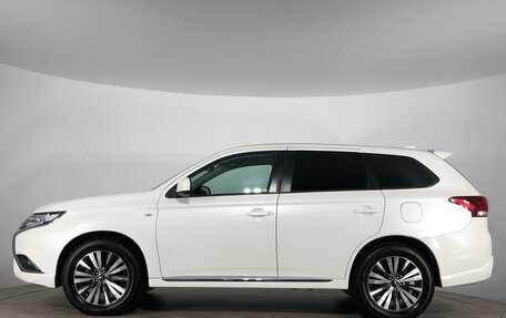 Mitsubishi Outlander III рестайлинг 3, 2022 год, 2 022 000 рублей, 9 фотография