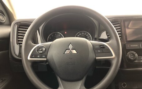 Mitsubishi Outlander III рестайлинг 3, 2022 год, 2 022 000 рублей, 23 фотография