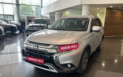 Mitsubishi Outlander III рестайлинг 3, 2019 год, 2 192 000 рублей, 1 фотография