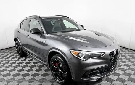 Alfa Romeo Stelvio, 2022 год, 5 900 000 рублей, 1 фотография