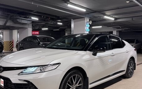 Toyota Camry, 2021 год, 3 290 000 рублей, 1 фотография