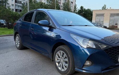 Hyundai Solaris II рестайлинг, 2021 год, 1 200 000 рублей, 4 фотография