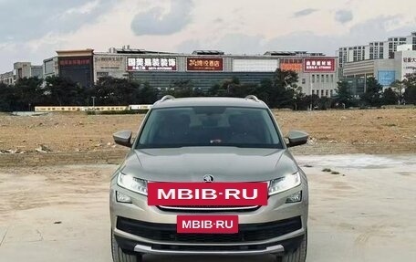 Skoda Kodiaq I, 2022 год, 2 400 000 рублей, 2 фотография