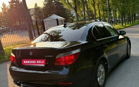 BMW 5 серия, 2005 год, 1 150 000 рублей, 3 фотография