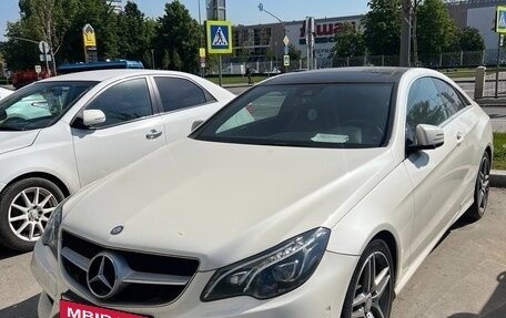 Mercedes-Benz E-Класс, 2016 год, 2 500 000 рублей, 3 фотография
