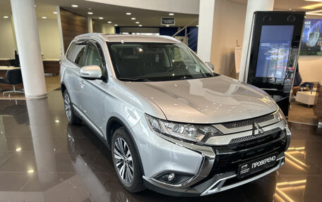 Mitsubishi Outlander III рестайлинг 3, 2019 год, 2 192 000 рублей, 3 фотография