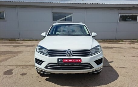 Volkswagen Touareg III, 2016 год, 2 840 000 рублей, 2 фотография