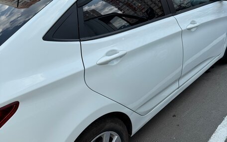 Hyundai Solaris II рестайлинг, 2011 год, 750 000 рублей, 3 фотография