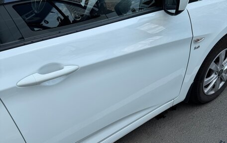 Hyundai Solaris II рестайлинг, 2011 год, 750 000 рублей, 4 фотография