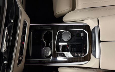 BMW X7, 2023 год, 14 000 000 рублей, 3 фотография
