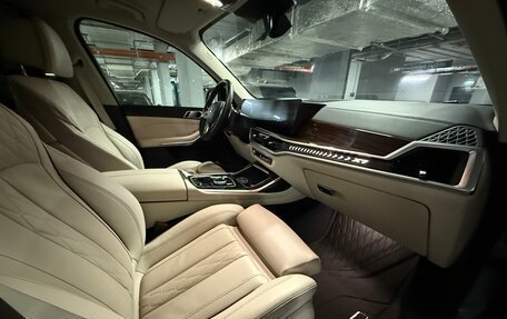 BMW X7, 2023 год, 14 000 000 рублей, 2 фотография