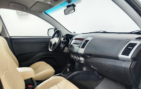 Mitsubishi Outlander III рестайлинг 3, 2012 год, 1 099 000 рублей, 11 фотография