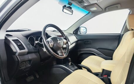Mitsubishi Outlander III рестайлинг 3, 2012 год, 1 099 000 рублей, 16 фотография